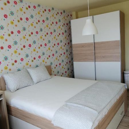 Yanakiev'S Central Apartment Burgas Ngoại thất bức ảnh