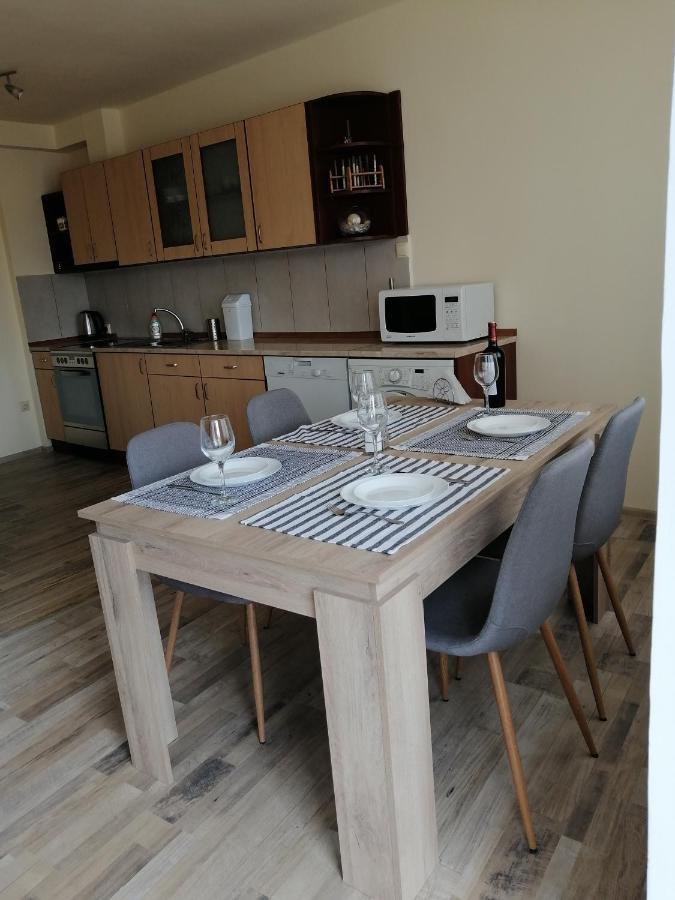Yanakiev'S Central Apartment Burgas Ngoại thất bức ảnh
